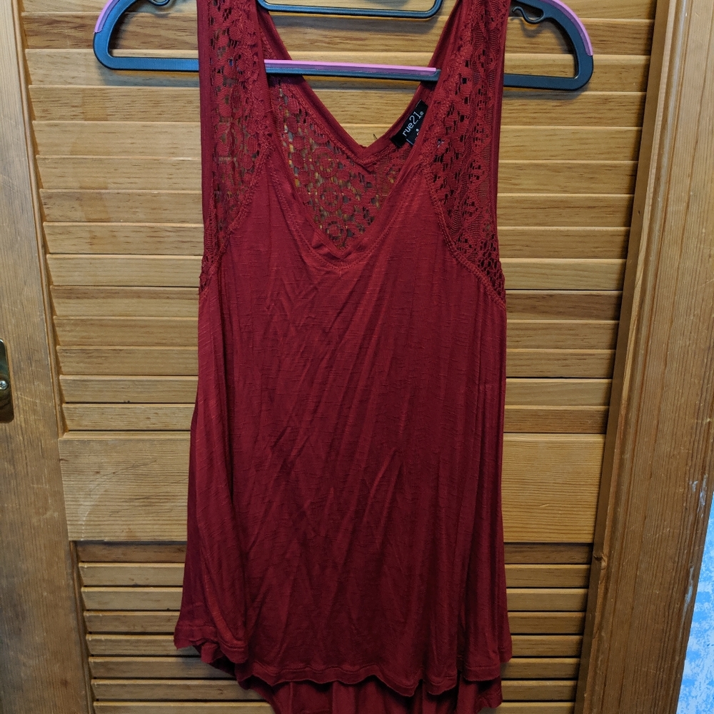 Rue 21 tank